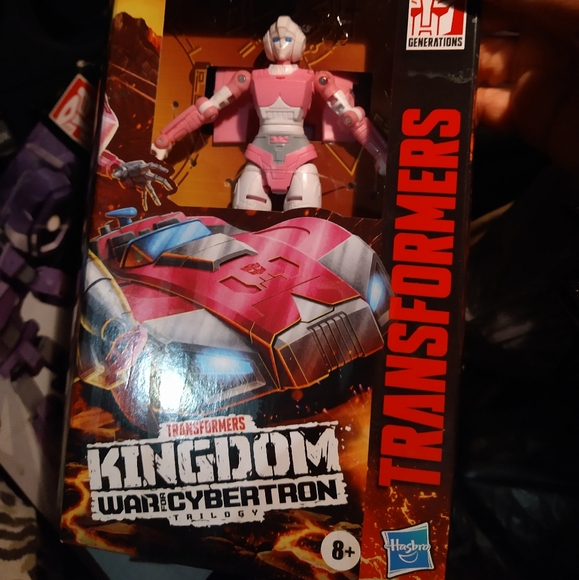 Transformers Generations W for Cybertron: Kingdom Deluxe DMG BOX - Picture 5 of 6